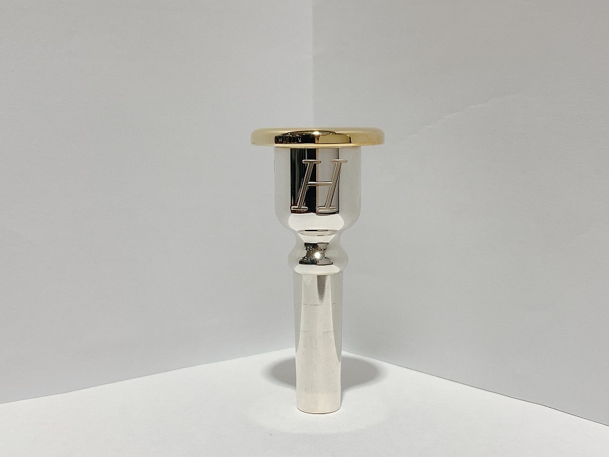 yamano_wind's tweet image. 【#コルネット】#デニスウィック『 ヘリテージ』
リムとカップ上部が薄いので、反応が良くコントロールがしやすい #マウスピース 💁
カップ下部は厚みがあり、厚みのある音色✨ 
ppが上手くいかないという方や、高音域を楽に出したいという方におすすめ👍～11/30フェア開催中！bit.ly/3lyCCIA