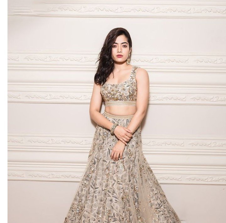 ನನ್ನ ದೇವತೆ ರಶ್ಮಿಕಾ  @iamRashmikaನೀವು ಸ್ವರ್ಗದಿಂದ ಬಂದ ದೇವತೆನಿಮ್ಮನ್ನು ಸೃಷ್ಟಿಸಲು ದೇವರು ವಿಶೇಷ ಆಸಕ್ತಿ ವಹಿಸಿದ್ದಾನೆವಿಶ್ವದ ಅತ್ಯಂತ ಸುಂದರವಾದ ದೇವತೆನೀನು ನನ್ನ ಸಂತೋಷನನ್ನ ಜೀವನಕ್ಕಿಂತ ಹೆಚ್ಚುಸಾಕಷ್ಟು ಪ್ರೀತಿನಿಮ್ಮ ಪ್ರಾಮಾಣಿಕ ಅಭಿಮಾನಿ  #RashmikaMandanna  #NationalCrushRashmika  #NationalCrushofIndia