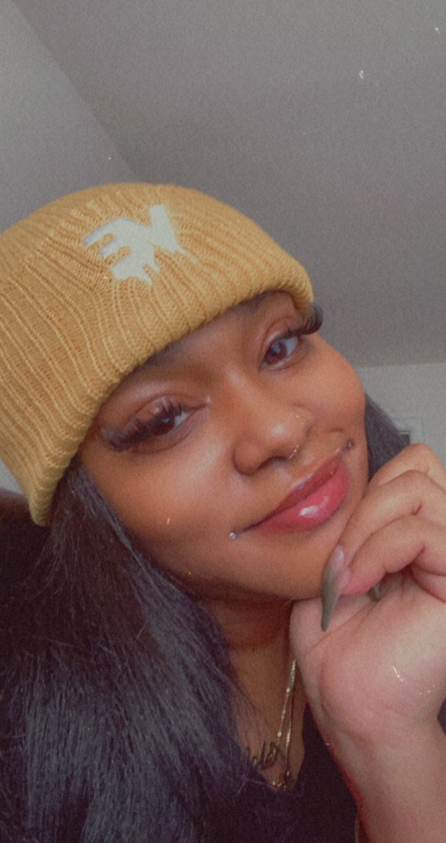 CallMe_SOLE's tweet photo. Do you have a #VE Skully? 
Check out my line @VExtinction 

Shop now at https://t.co/xaiPGPzoTr https://t.co/0DZcGfnwD3