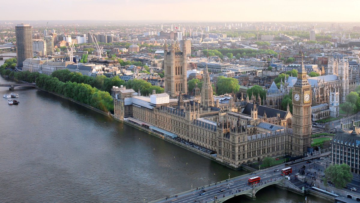 DWD sigue grabando y hasta que finalice dudo que sepamos algo más. Pero esperemos.-Será producida por Berlanti Productions, Cora Palfrey y Philip Herd en Independent Film Company y MGC.-Las grabaciones deberían iniciar por del año que viene Junto/jul, muchas cosas pueden pasar