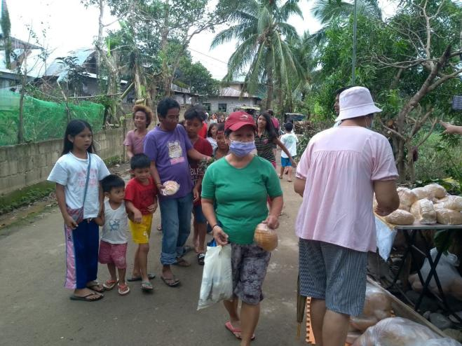 harvest_finance's tweet image. One of our humble farmers and community members Encrypto took #BreadforthePeople to a whole new level in support of those impacted by Typhoon Vamco in the Philippines

An amazing contribution that goes far beyond digital farmlands, bringing help to those who need it most