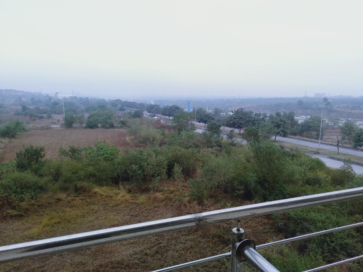 nazakatkhawaja's tweet photo. #Morningview #OfficeOutside https://t.co/kauFN95PsU