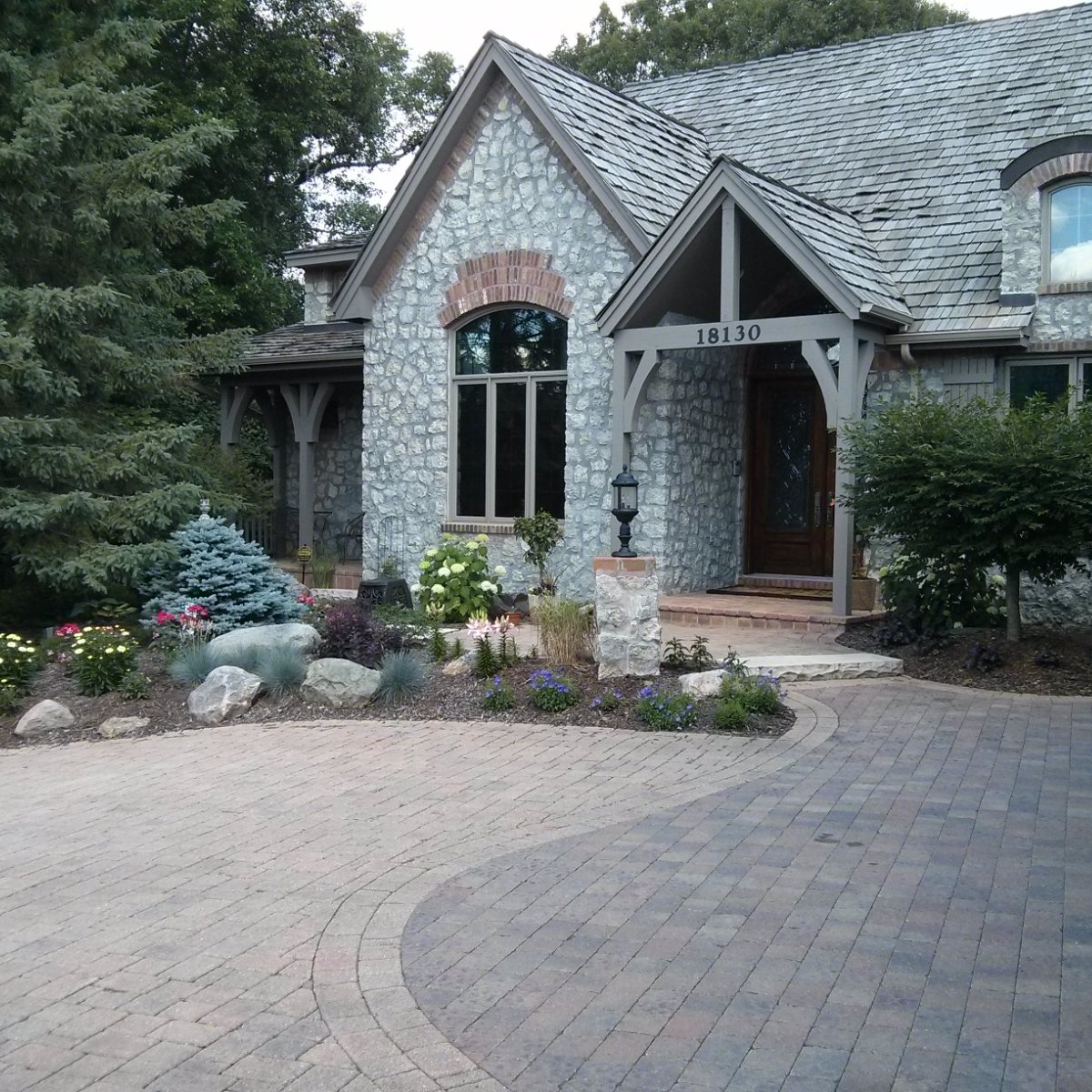 NRDlandscape's tweet photo. If you've recently purchased a home in the Minnetonka area, consider us your go-to company for all your landscaping needs! https://t.co/IrTLVL9py3