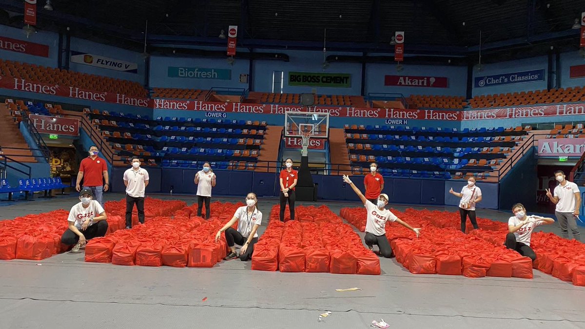 Volleyball Community Gives Back tweet media