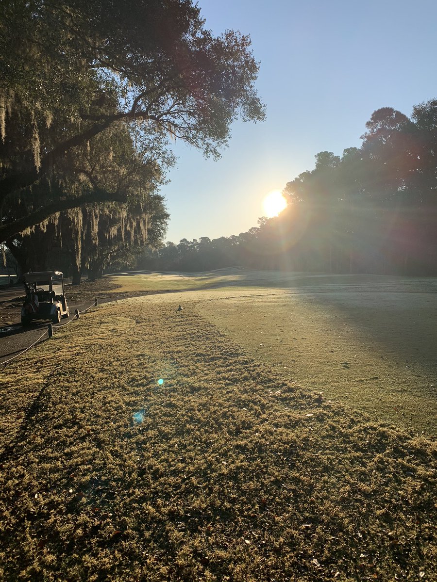 DrewPhilie's tweet image. Stop 4- @CaledoniaGolfFi Place was picture perfect! 18th hole is one of the greatest finishing holes in all the land! #BabyDraw #PowerFade