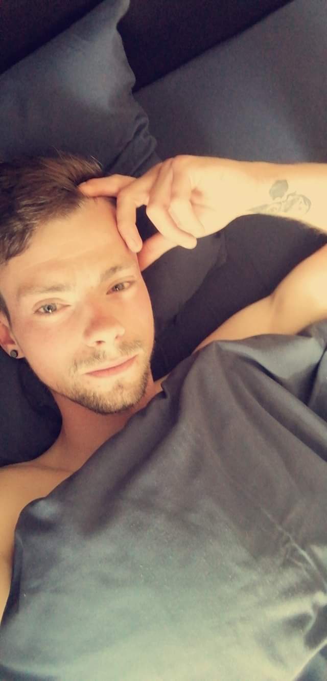 Waking up think will I make a porn video today what should I do hum???? https://t.co/V1JOWEZa8c