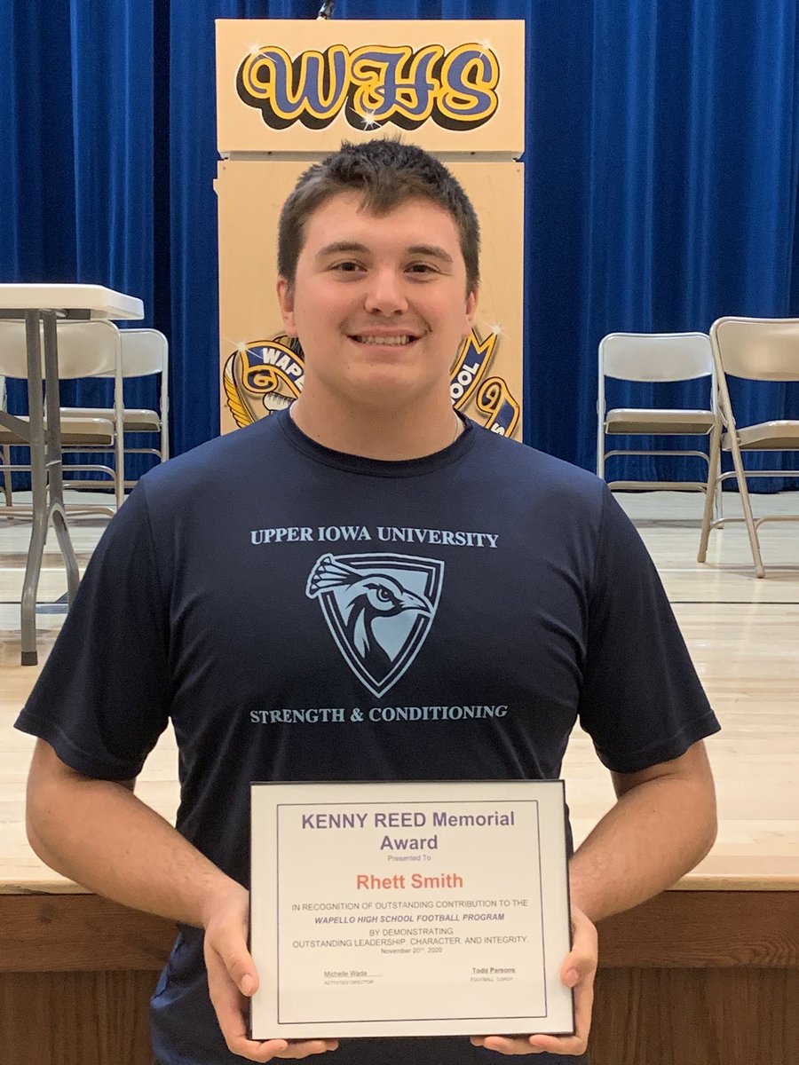 Congrats to <a href="/CadenThomas12/">Caden Thomas</a> and @hector_z09 on breaking a couple of our school records this fall!! Also congrats to <a href="/Rhettsmith60/">Rhett Smith</a> for being selected as the recipient of the Kenny Reed Memorial Award!! Outstanding high character young men!!
