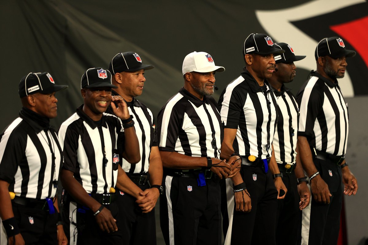 HISTORY! For the first time ever, an all-Black @NFLOfficiating crew will ref an NFL game tonight 🙌🏾 #LARvsTB