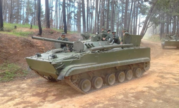 BMP-3 Vehículo militar de Infantería - Página 3 EnjSGUnXMAQfSSC?format=png&name=900x900