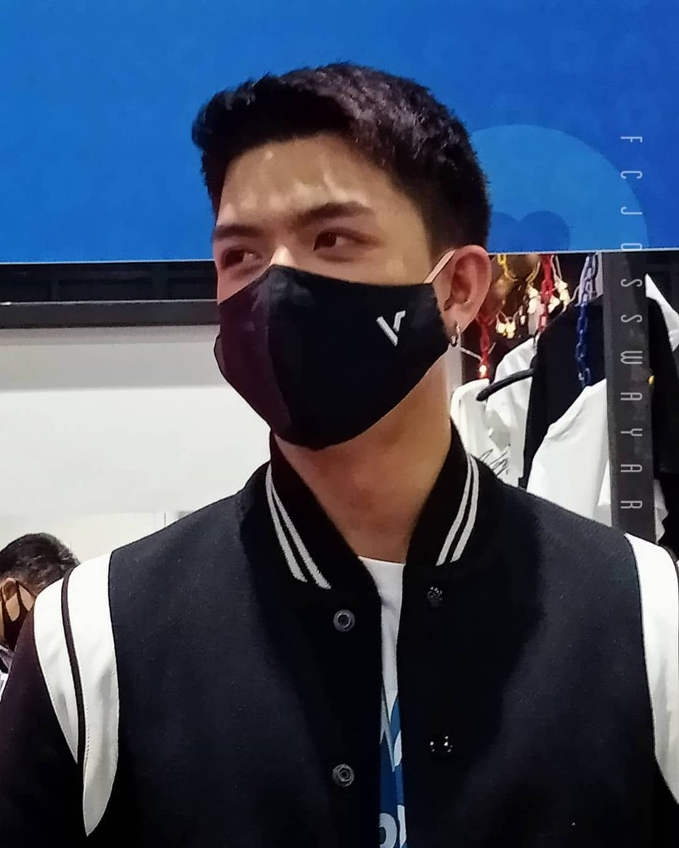 fcjosswayar's tweet photo. Morning Tuesday🌞
ภาพจากงาน #fantopia2020 21-22.11.20
#fantopia2020
#Thevoyagestore
#JossWayar
#จอสครับไม่ใช่จอร์ช
#FCJOSSWAYAR #repost https://t.co/wqkUuxLi8j