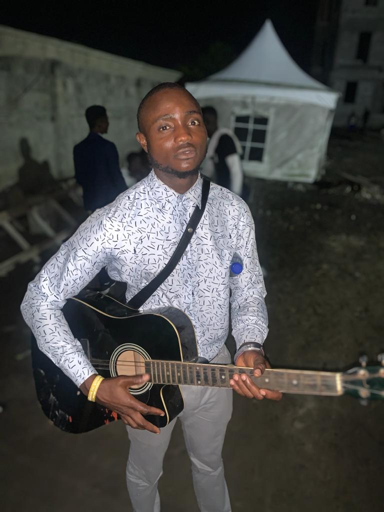 mcuchebomb's tweet photo. @davido @Peruzzi @Akpororo @chiomakpotha #peruzzi #TopModel #musician #MadeinLagos #gntmgr #adp2020 #GOWON # https://t.co/dXKYJVnPxP