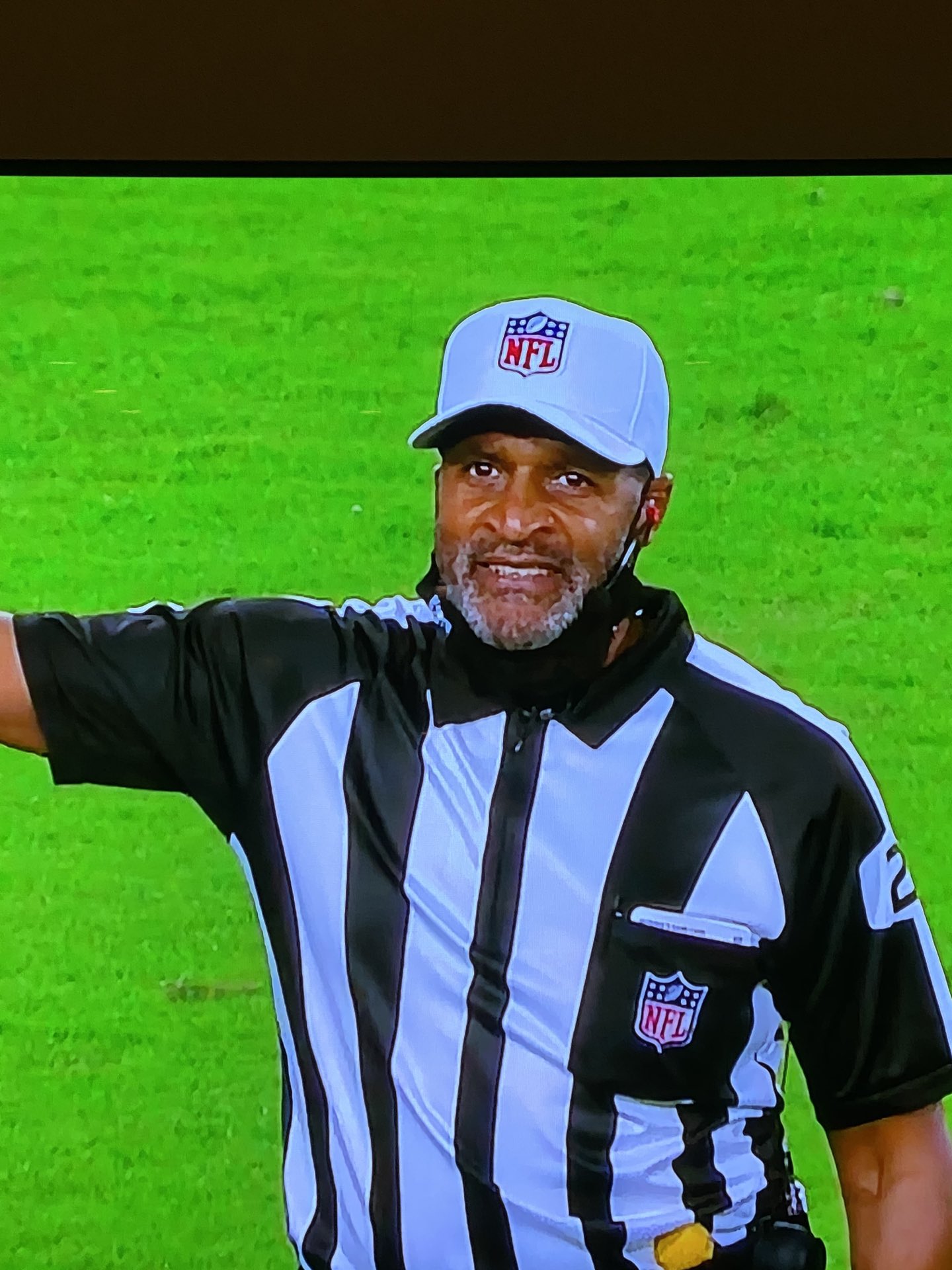 trey-wingo-on-twitter-jerome-boger-is-going-full-lovie-smith-https-t-co-1u6ybhhilt-twitter
