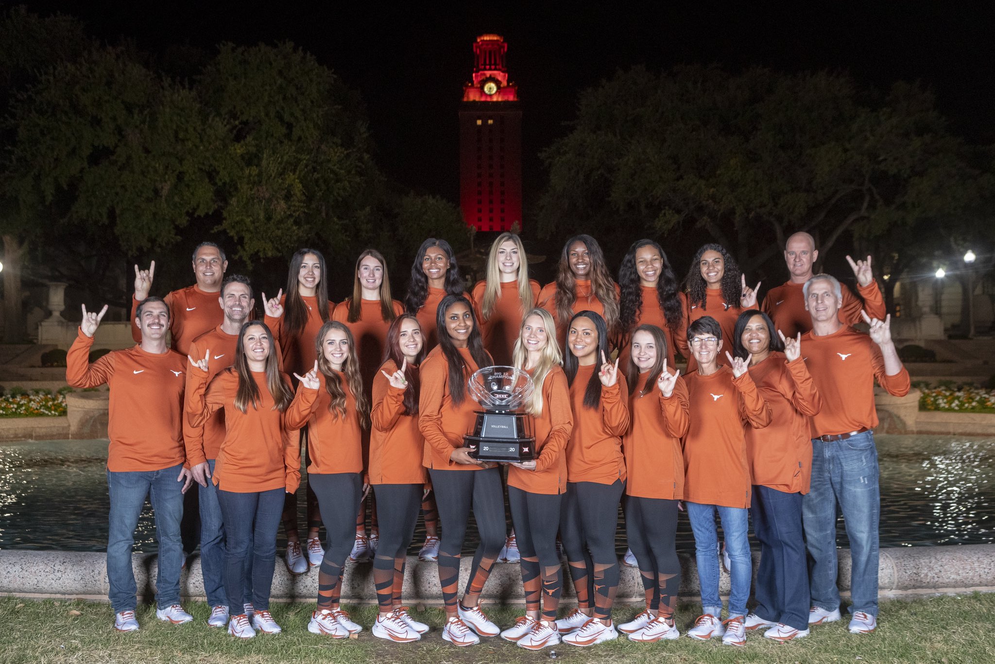 EnjVb8xXcAE7aRO?format=jpg&name=large