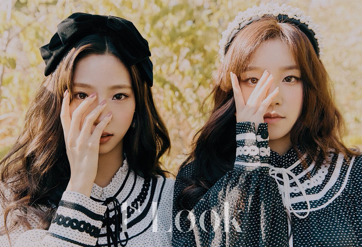 WJSN_Cosmic's tweet photo. [#WJSN]
#우주소녀 #여름 
#여자아이들 #우기 가 함께한
#1stLook 208호 👭💕

@1stlookofficial

#YEOREUM #퍼스트룩 https://t.co/CrvXFygFi3
