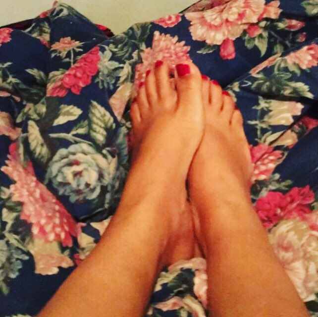 CarmanYanu's tweet photo. #feetgoddess #feetjoy #bbwpawg #solejob #feetlover #cutefeet #toes #barefeet #lovefeet #feetpictures #feetvideos #Feetsmells #feetvid #rednails #feetfettish #feetworship #feetfettishworld #feetfettishnation #socklover #shoelover #feetaddict #lickmyfeet #smellmysocks https://t.co/ToqB7ZcUfs