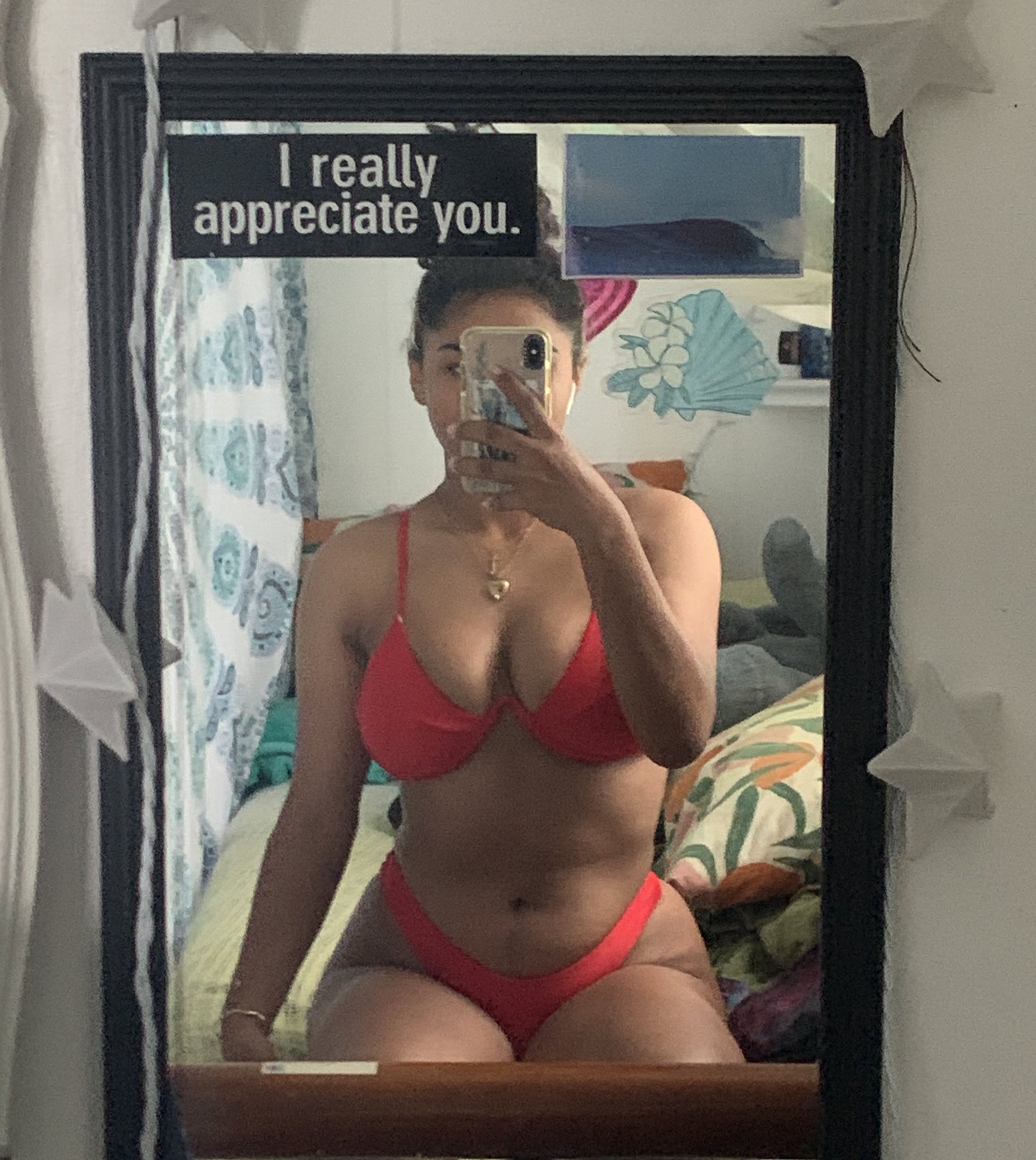 Puakenikenis Biggest Fan ❋ on X: body crazy, curvy, wavy, big titties,  little waist 📛 t.coZZfe0Haaaq  X