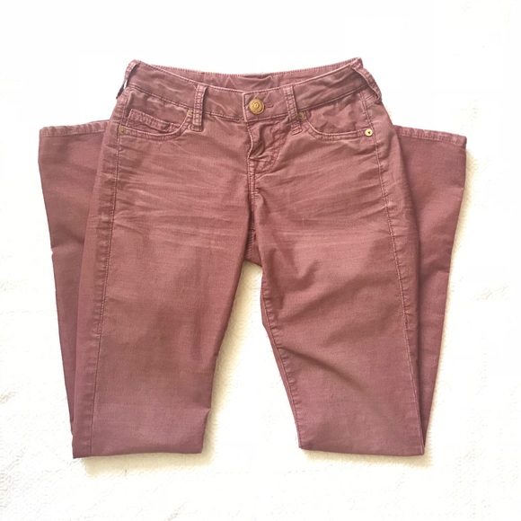 lemoncayke's tweet photo. So good I had to share! Check out all the items I'm loving on @Poshmarkapp from @thejonesco_shop @samchaves_ #poshmark #fashion #style #shopmycloset #jcrew #truereligion #callitspring: https://t.co/0VboVHjRWN https://t.co/3dFhzyhXD0