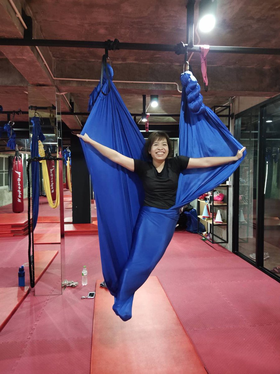 goijutha's tweet photo. Yoga fly #yoga #yogafly #yogagirl https://t.co/7HfIkmIkIL