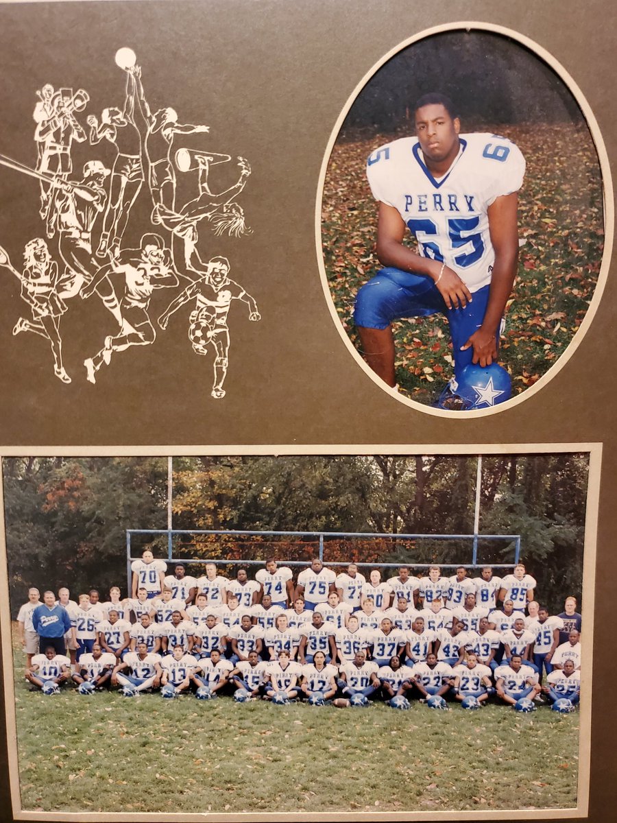 JimmyJeffro's tweet photo. Mom pulling out old photos of your boy. 14-1 my senior year; only loss coming in the State Championship game. @PghPerryHS #PerryLegends #CityLeagueChamps #forgottotakethebraceletoff https://t.co/S4uxau66sq