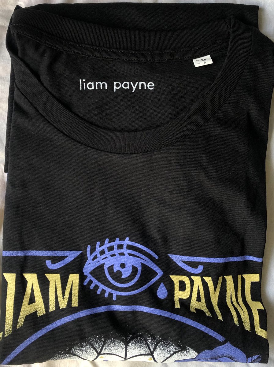 93ICARUSLP's tweet image. AAAAAAH YAY i finally got my shirt and i am IN LOVE!!! @LiamPayne #TheLPShowAct3 #TheLPShow