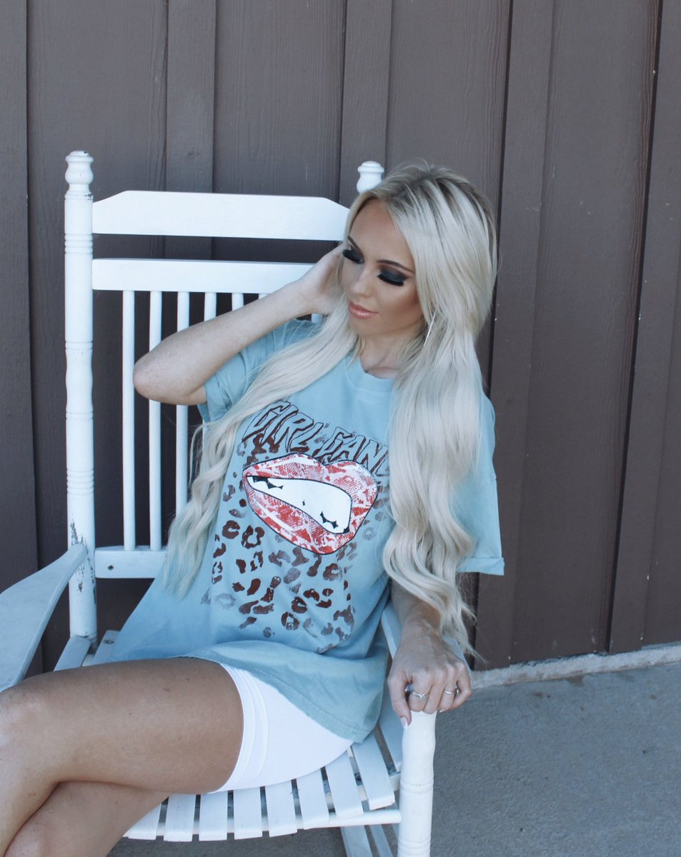 Lovin’ this “Girl Gang” tee that’s live now on the website! $29.99