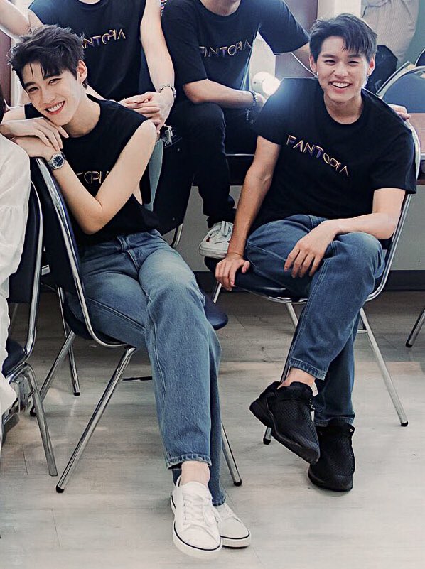 BKPPTrendfam's tweet photo. ไม่แปลกใจที่มานั่งคุม แบบชีสวยมาก https://t.co/bOyTwckQNh