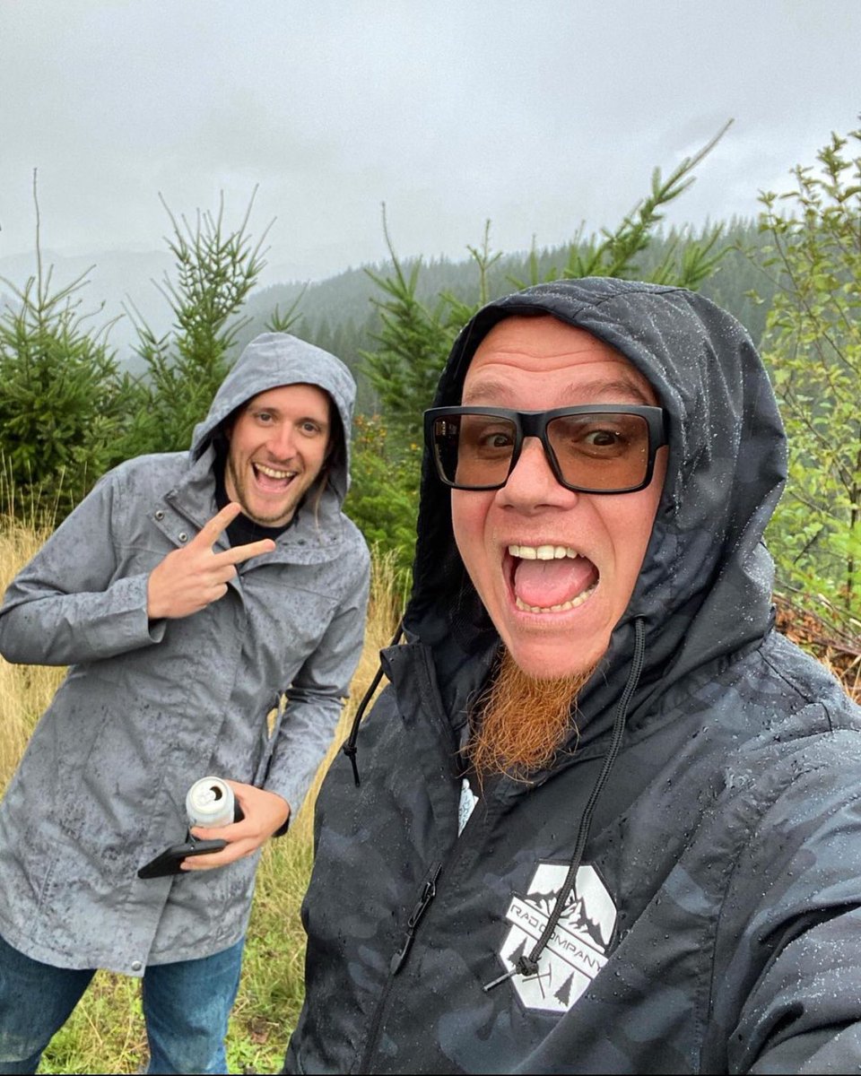 🌲Chris Cruz putting his water resistant winderbreaker to the test while exploring the Tillamook Forest!🌲 #radmvmnt #radcompany #oregon #tillamook #tillamookforest #outdoors #camping #overland #keepitwild #optoutside #travelstoke #hiking #climbing #freeride #gopro #fitness