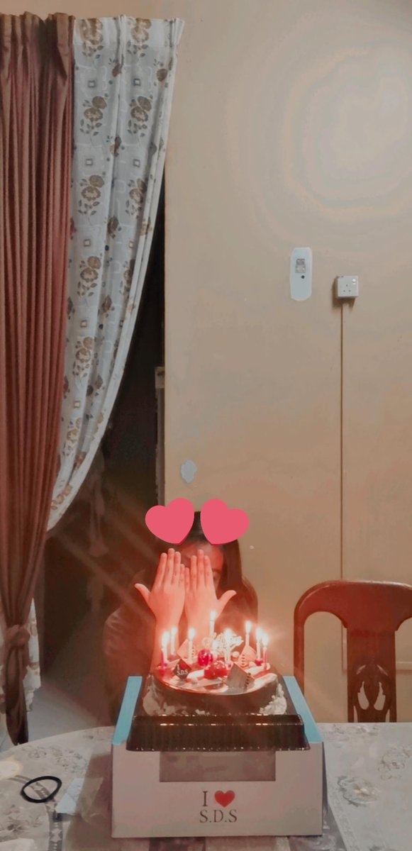 amnhkqm's tweet photo. And the last one dia nampak gembira weyyyy aku pon harap dia faham apa yang aku nak dia rasa aku pon harap dia dapat apa yang aku cuba sampaikan https://t.co/tLwoP1tjT7