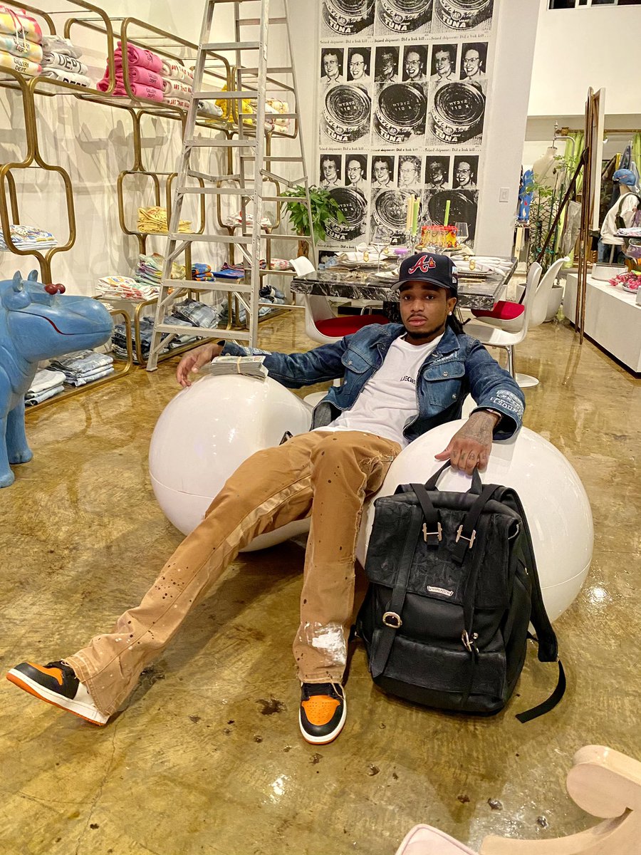 QuavoYRN (@QuavoStuntin) on Twitter photo 2020-11-24 03:05:19 I really Came To Spend ๐ฐ I really Came To Spend ๐ฐ
