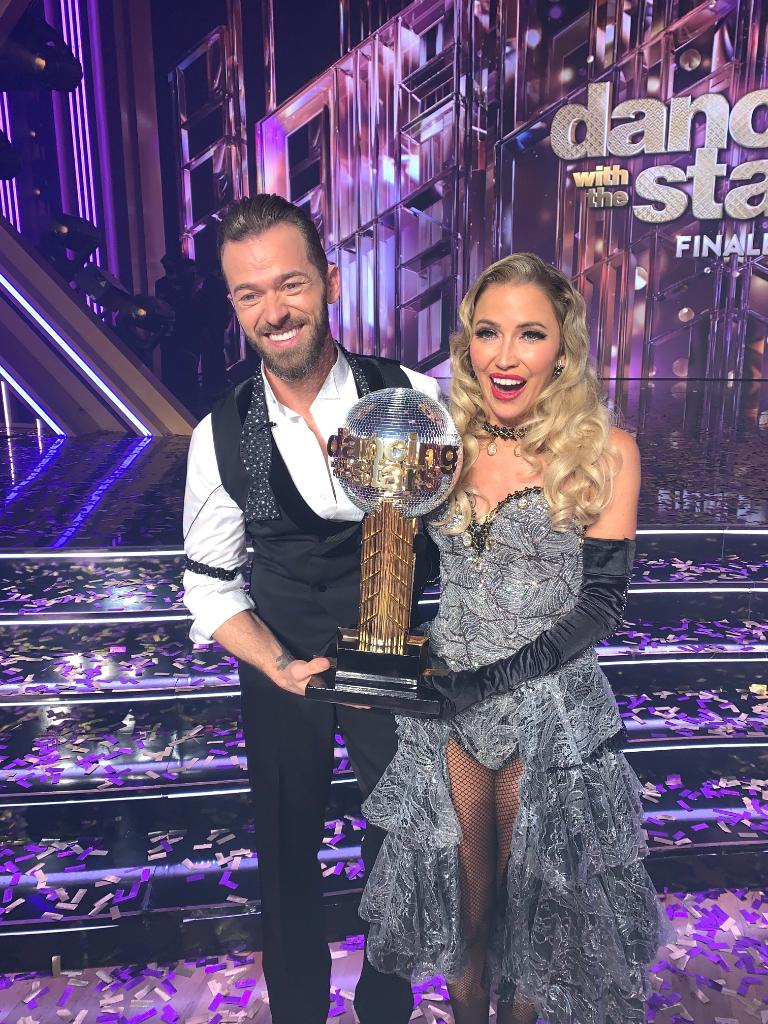 officialdwts's tweet image. A dream come true for @KaitlynBristowe in the #DWTS ballroom ✨ We couldn’t be more proud of #TeamWillYouAcceptThisDance for all their hard work this season! #DWTSFinale