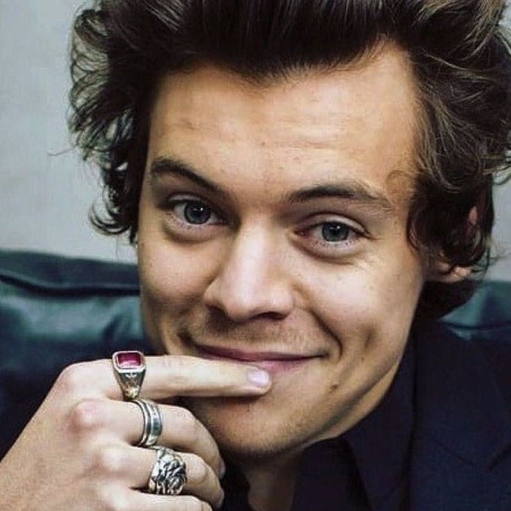 Dirán que es mucho tiempo, pues con DWD tras saber quién dirigía, quién ganó el guión, no supimos nada hasta de este año. Casi 7 meses, donde confirmaban a los protagonistas y Dakota al mes siguiente. Y lo de H dos meses después. Así que es algo que también tomar en cuenta+