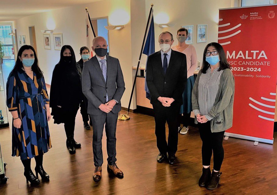 MaltaUNMission's tweet photo. As #Malta🇲🇹 launches its bid for a 2023-24 @UN #UNSC🇺🇳 seat, our diplomatic missions across the 🌍 have put up campaign banners in support✊
📸Check out photos from our embassies in Moscow🇷🇺, Berlin🇩🇪, Abu Dhabi🇦🇪 and Tel Aviv🇮🇱 below⬇️
We are #OneTeam! @EvaristBartolo @MFEAMalta https://t.co/jni6HprmdT