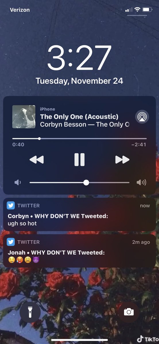 emojimarais's tweet photo. Baby corbyn vs current corbyn https://t.co/3IAAeEFlMH