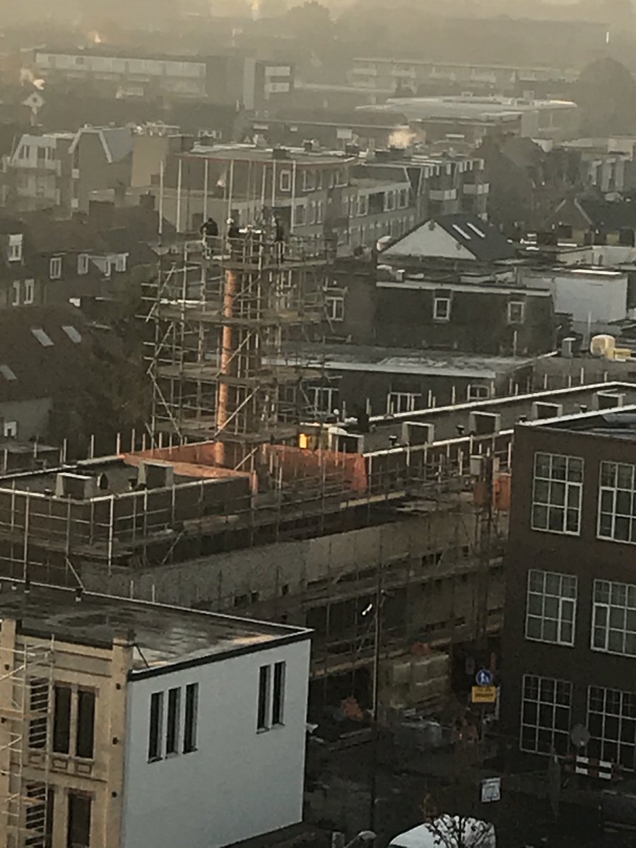 Maaswaard wordt afgerond met een aantal fraaie (ver)bouw projecten.  Ook de monumentale schoorsteen wordt hersteld. 
⁦<a href="/gemeentevenlo/">Gemeente Venlo</a>⁩ 🏗🚧 👍