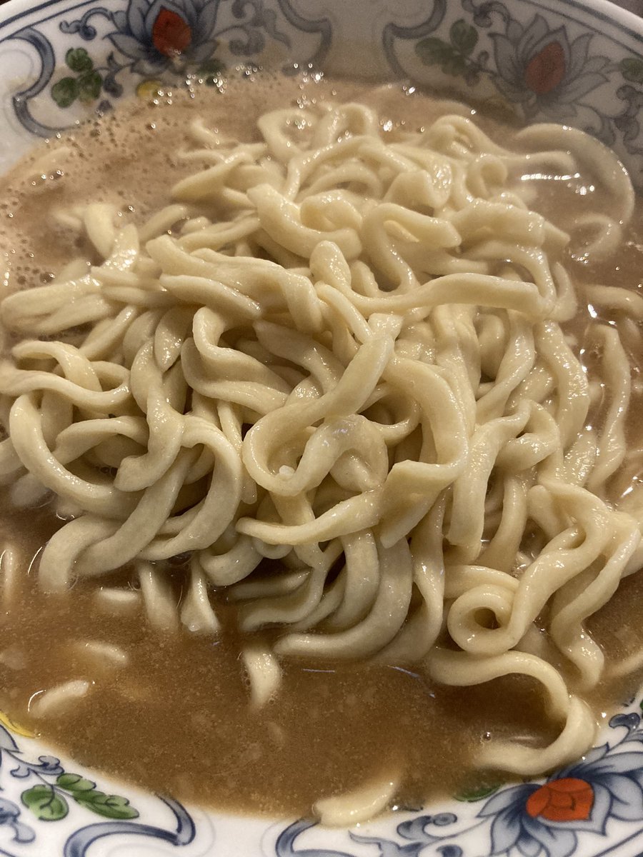 オーション麺にチャレンジ 今日は少し時間が空いたので以前から試してみたかった縦切りオーション麺の製麺にチャレンジ やはり 11 24 小諸 ラーメン 麺賊 夢我夢中 本店