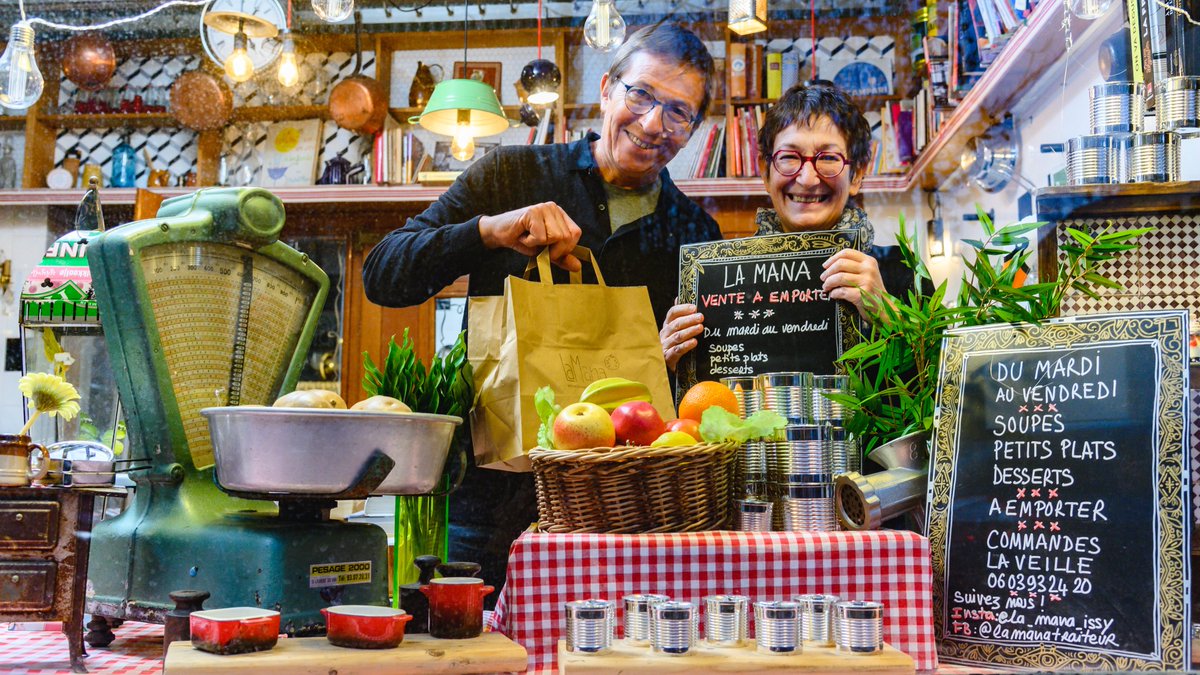 Issy_Presse's tweet photo. [Communiqué de presse] "Crise sanitaire : @Issylesmoul aux côtés de ses commerçants"

Groupe Facebook, partenariats @Solocal &amp; @GroupeLaPoste #MaVilleMonShopping, relais des dispositifs #SOcommerce, #Relance92, fonds de résilience IDF...

▶️ A lire sur https://t.co/rzCeLM9HyX https://t.co/cTjBBGAXIe