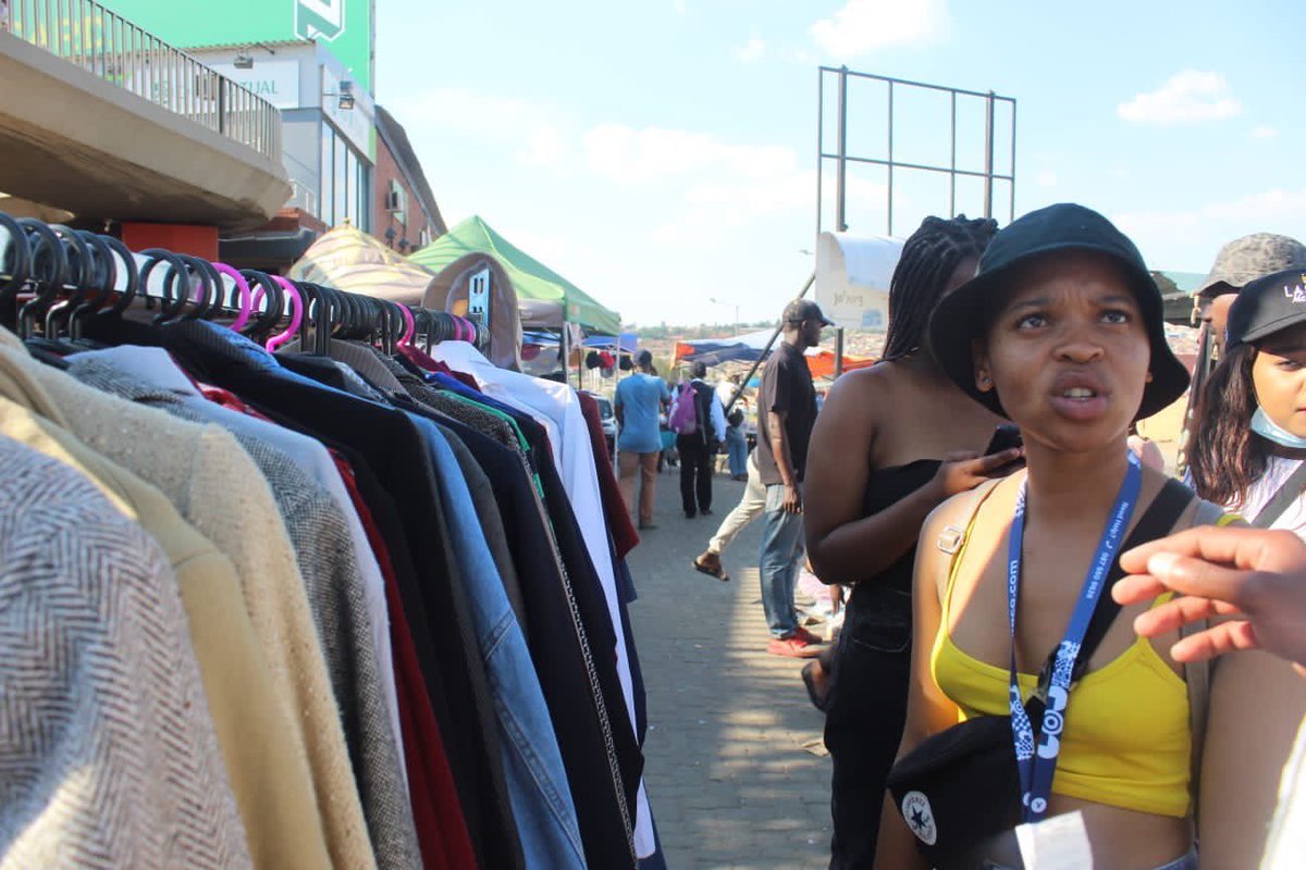 XoliHustler's tweet photo. #PutSouthAfricanFirst #SupportSmallStreamers #BlackFriday2020 

If you are a event promoter/organizer in Johannesburg and you are hosting arts &amp; craft market or an event please email sales@shopmiimscloset or send a DM @MiimsCloset / @RevivedDenim 

We would like to participate 💛 https://t.co/1VCLMTs0u1