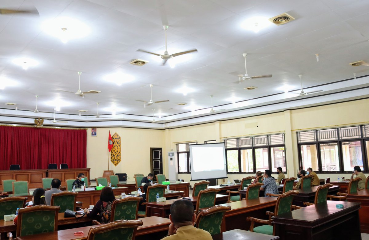 DprdLandak's tweet image. Ketua DPRD Landak Gelar Rapat Bersama Bapemperda Terkait Propemperda Tahun 2021

Sumber : MC DPRD Landak

#Dprd
#DprdLandak
#Propemperda
#PemkabLandak
#KabupatenLandak