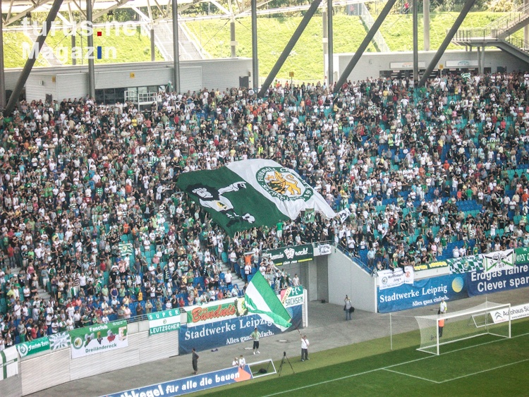 Le choix va se porter sur la ville de Leipzig, ville qui a accueilli la Coupe du Monde 2006, mais dont le club historique d'ex-RDA végète en 4e division.Les négociations n'aboutiront finalement pas, sous la pression des supporters qui ne voulaient pas perdre l'âme de leur club.