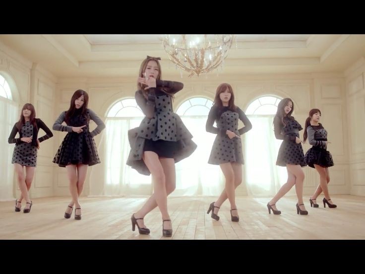 pink_panda0701's tweet image. Happy 6th anniversary to the song that made me got into Apink ♥️ The chorus, the bridge, the fanchant💯💯  Hopefully one day I will get to do fanchant when Apink performing live in front of me🤧🤧

#6YearsWithLUV