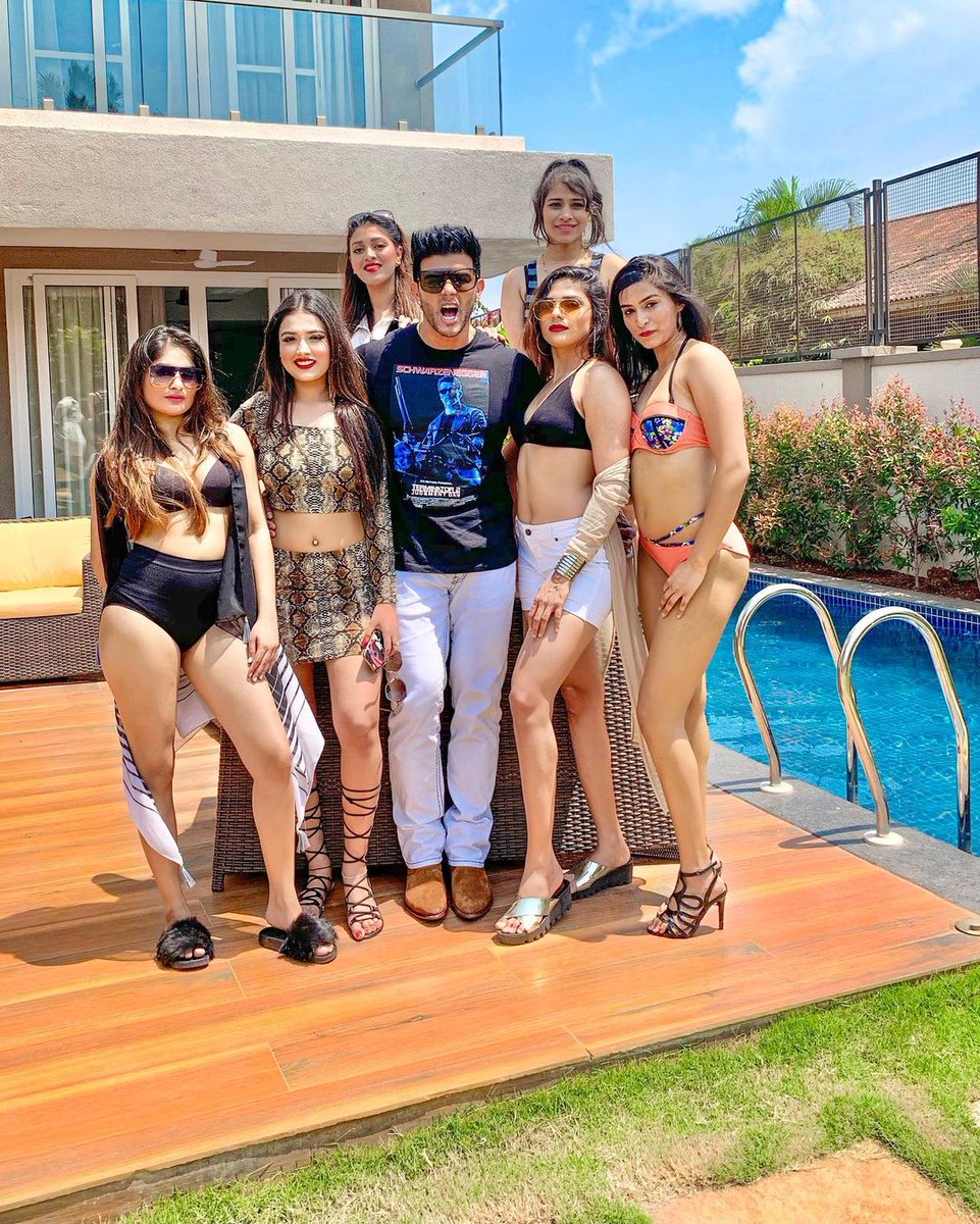 Team_Hunk's tweet photo. @iSahilKhan Goa is Not a Place it’s a State Of Mind....🌴🌴🌴🌴💘😎 KABHI KABHI SOCHTA HON AGAR ( GOA )NA HO TA TO HAMARA KIYA HOTA????🤔🤔😜 
FOR MORE WATCH MY STORY #goadiaries #Goa #GoaBaby #OneLife #beachlife🌴 https://t.co/4gowbV1yPS