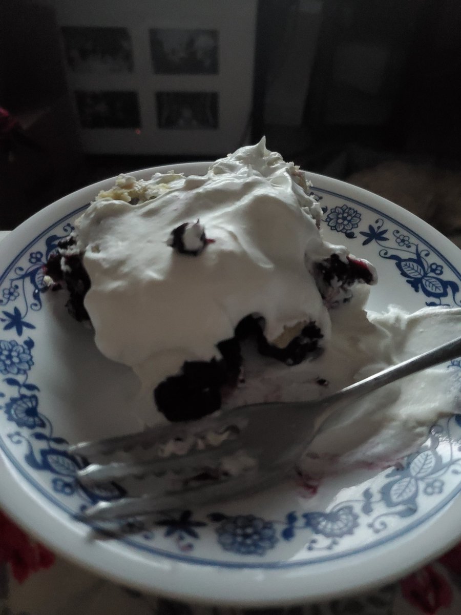 Was blessed with the gift of a Saskatoon pie that was harvested and made with love and Michif in mind #MetisWeek <a href="/mm_school/">Muriel Martin School</a> Maasrii pi Hiy Hiy Ms. Paula 💜