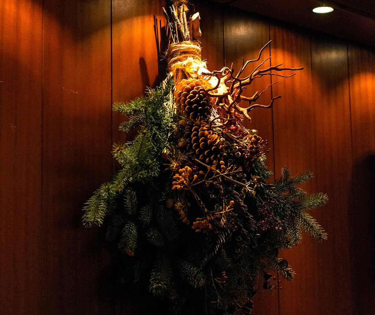 ブルーノート東京 いよいよウインター シーズンが到来 ブルーノート東京 ではエントランスやフロントがクリスマスの装いに 輝くツリーが皆様のお越しをお待ちしております ご来場の際はぜひこちらもお楽しみください クリスマス クリスマスツリー