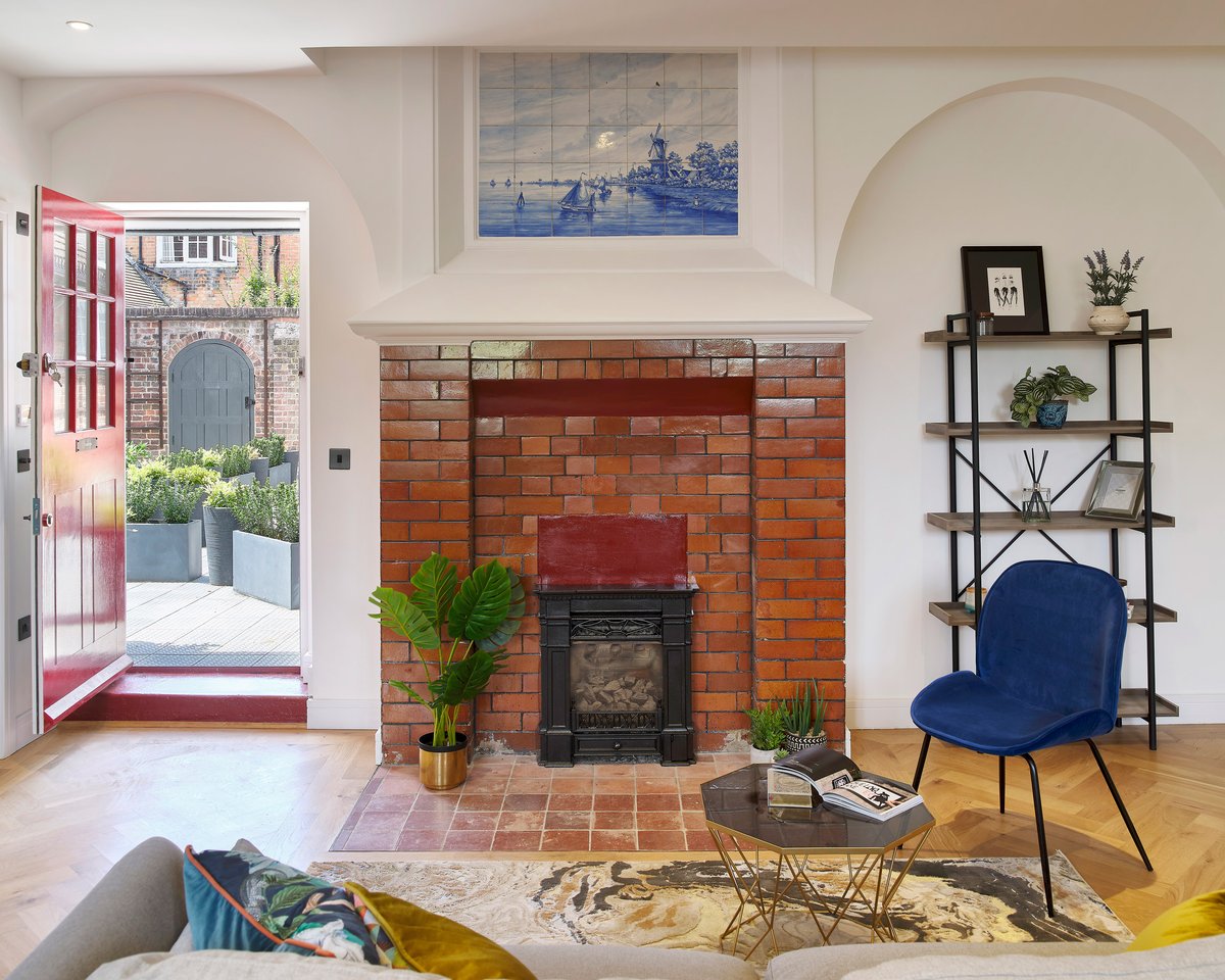 .@TateHarmer has converted a 100-year-old fire station in London into a set of apartments: at.dezeen.com/2ImM97k