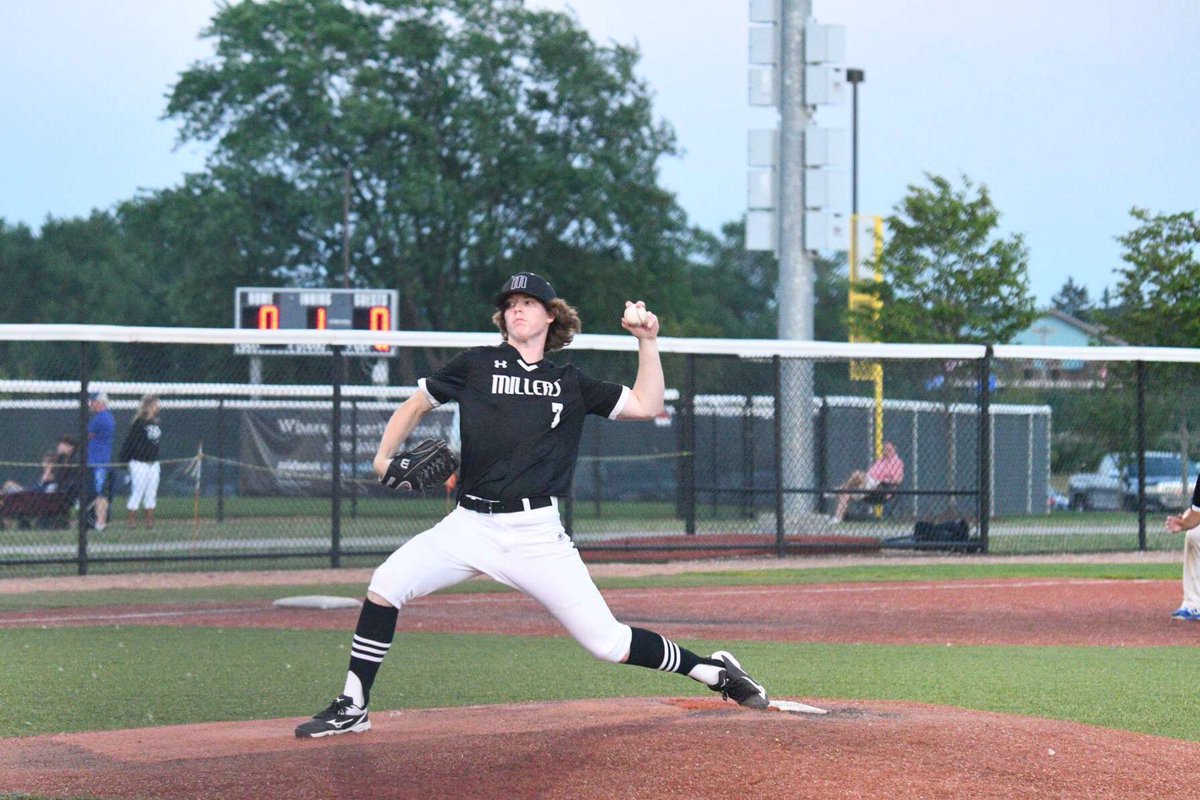 max_shanklin's tweet photo. Missin summer with the @pitch2pitch millers https://t.co/xTfMTHJvh8