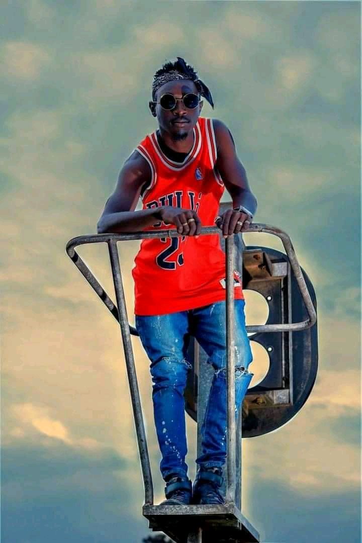 DeanePromotionz's tweet photo. Dancehall problem Vyper Ranking
#Kululwo #DeanePromotionz #BantuEvents @vyper_ranking https://t.co/LvG5iUvVNR