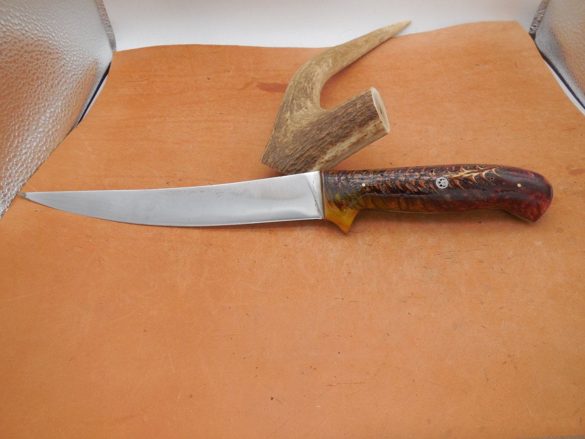 Ericsknives's tweet photo. Excited to share the latest addition to my #etsy shop: Stainless steel Fillet Knife with Pinecone in resin handles https://t.co/FXj6Lg8SfH #fishing #boneing #filletknife #knife #fish #camping #cooking #outdoors #chefknife https://t.co/gUMxvS4mKD
