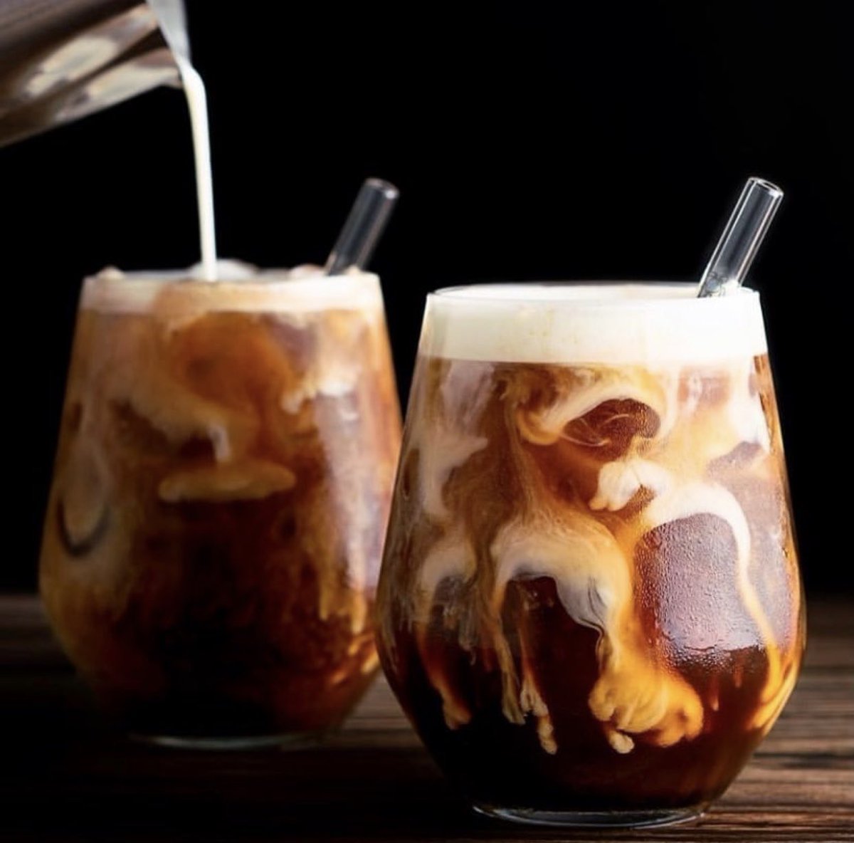 Will definitely be having a few of these now that the weather is starting to  heat up 🔥 

Anyone else love a good iced coffee during summer? 🙋🏼‍♀️ Leave a comment below!