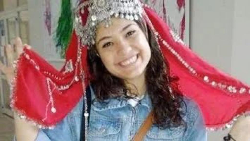Ayhan19Karaca's tweet photo. Bu vatanı canından aziz bilen Necmetin Yılmaz, Şenay Aybüke  Yalçın ve daha ismini sayamadığım öğretmenlerim; sizleri saygıyla, rahmetle ve minnetle anıyorum. 

Tüm öğretmenlerimizin #ÖğretmenlerGünü kutlu olsun. https://t.co/gb3GOlv8KO