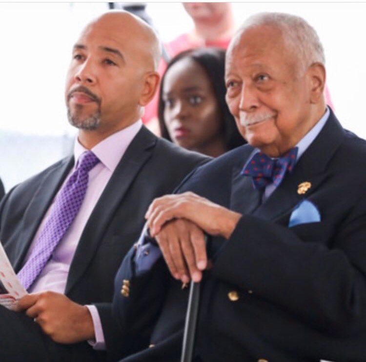 RT @rubendiazjr: #RestInPeace Mayor David Dinkins, a New York City pioneer who opened the doors for all of us. https://t.co/QBNseqsSMw